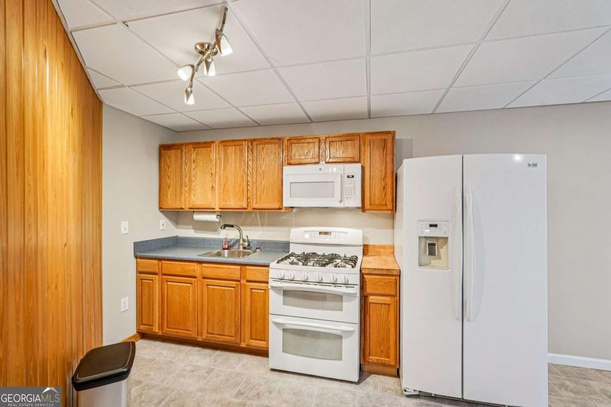 2792 Cliffview Drive Lilburn - Photo 23