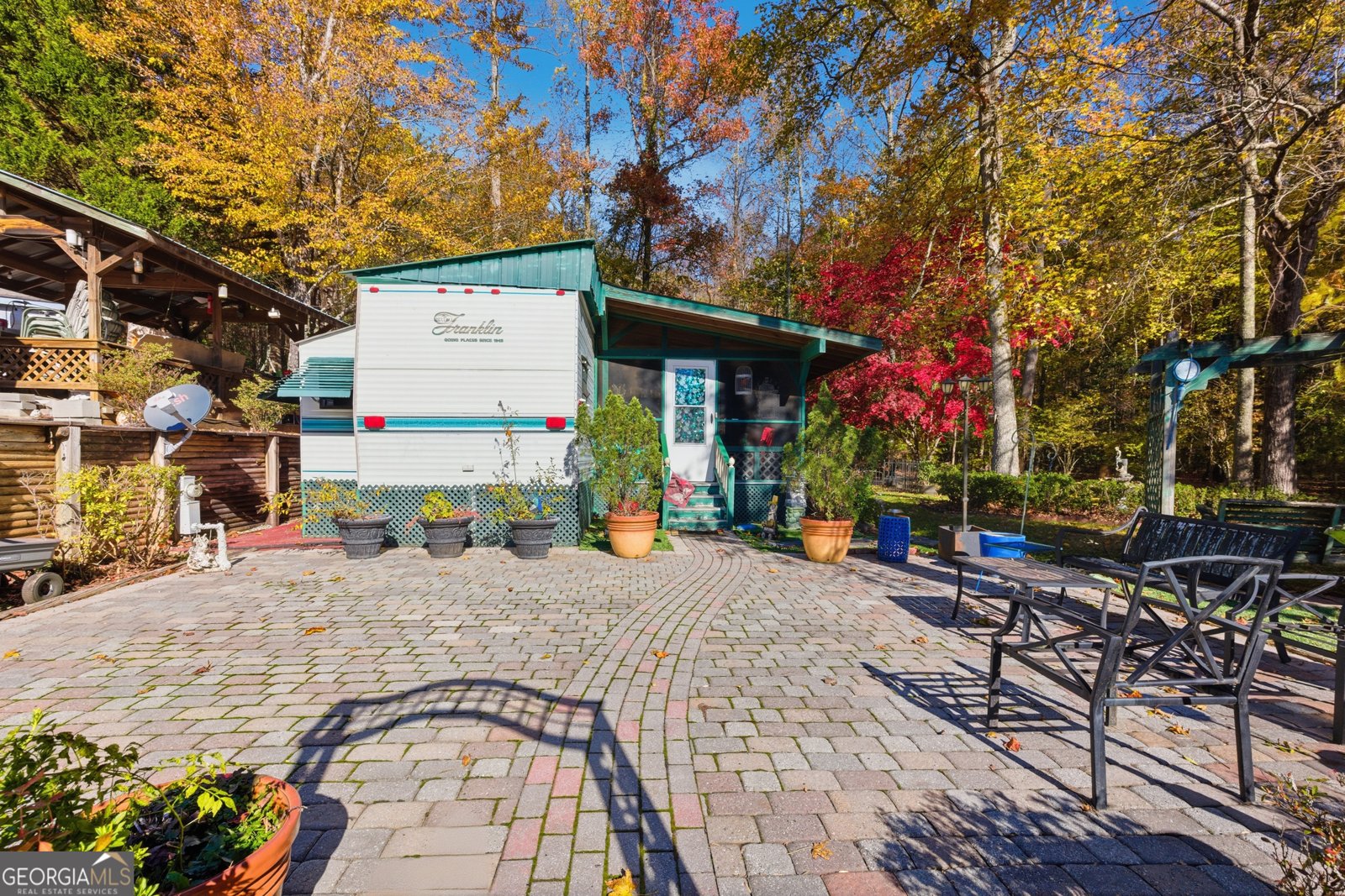 105 Holiday Loop Cleveland - Photo 1