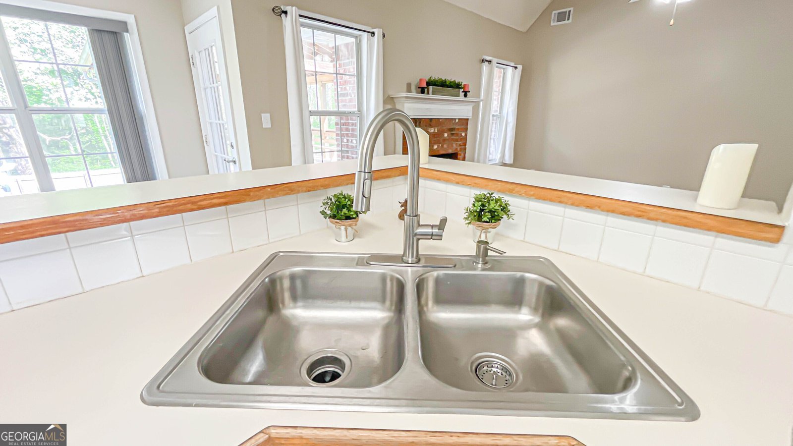 1507 Elena Drive McDonough - Photo 32