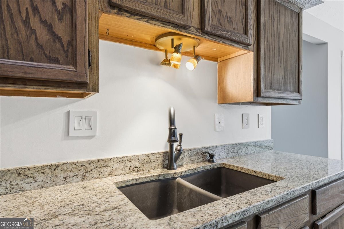 307 Glenleaf Drive Peachtree Corners - Photo 12