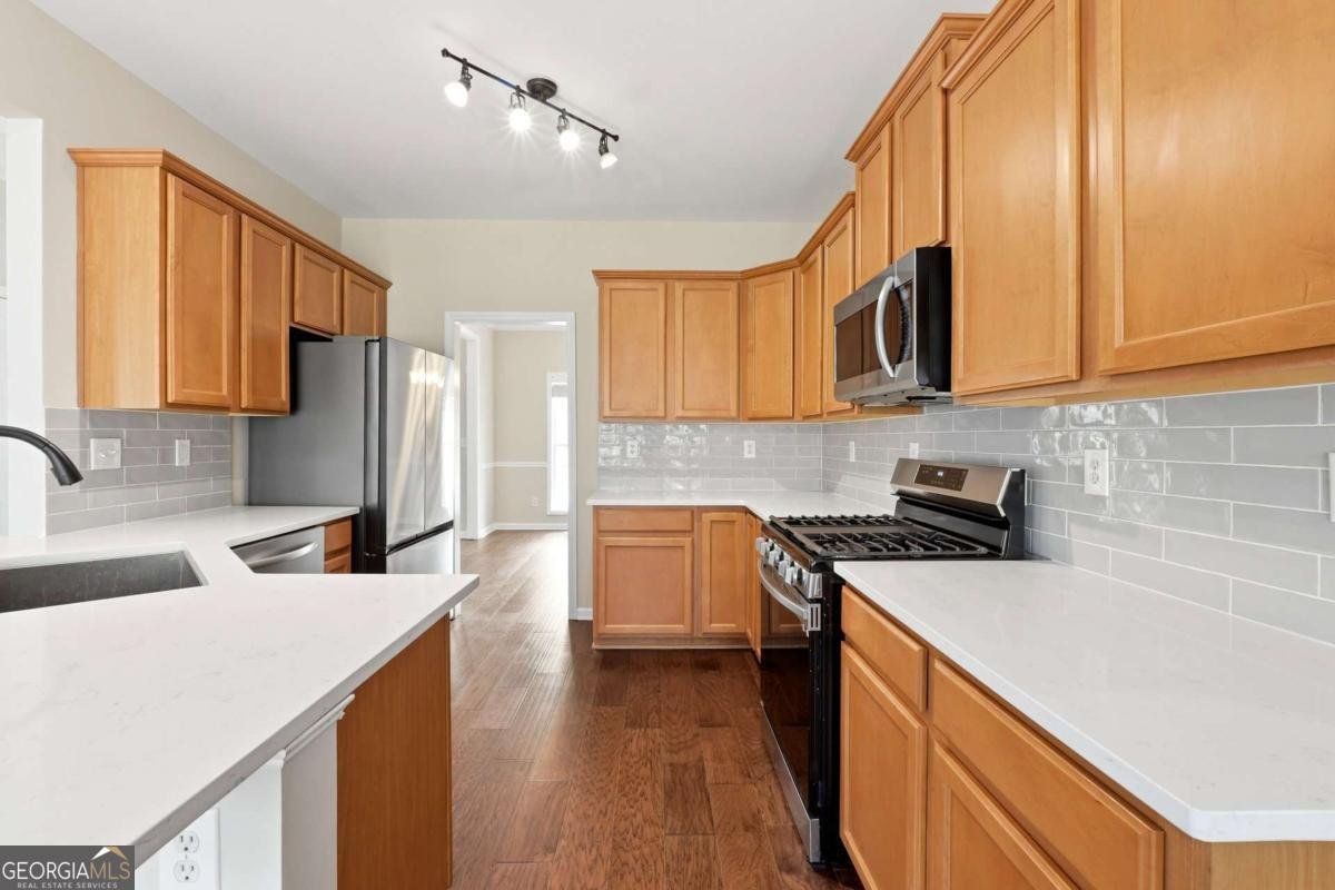 2328 Coinsborough Way Buford - Photo 12