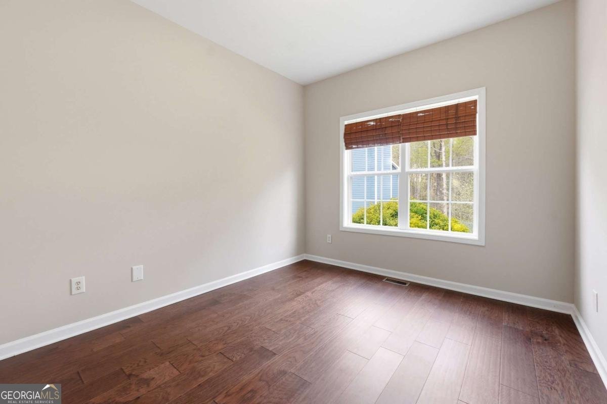 2328 Coinsborough Way Buford - Photo 16