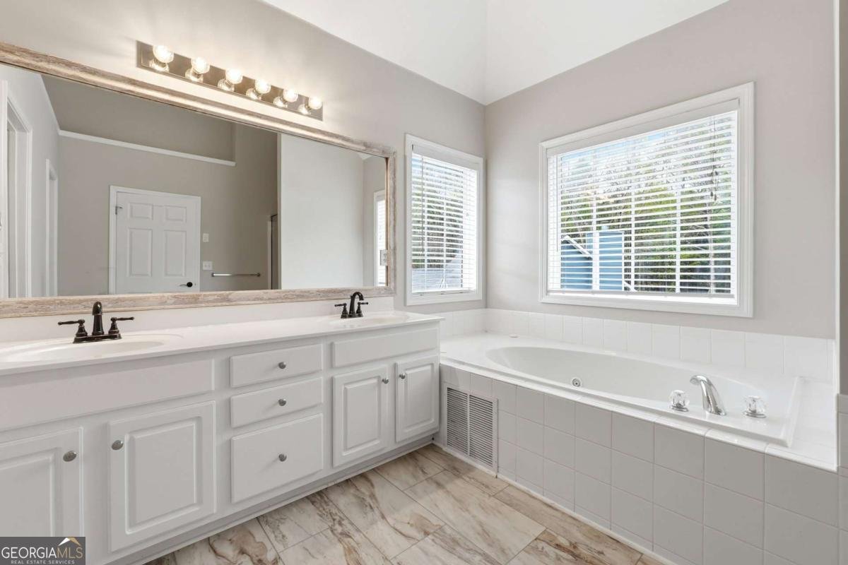 2328 Coinsborough Way Buford - Photo 22