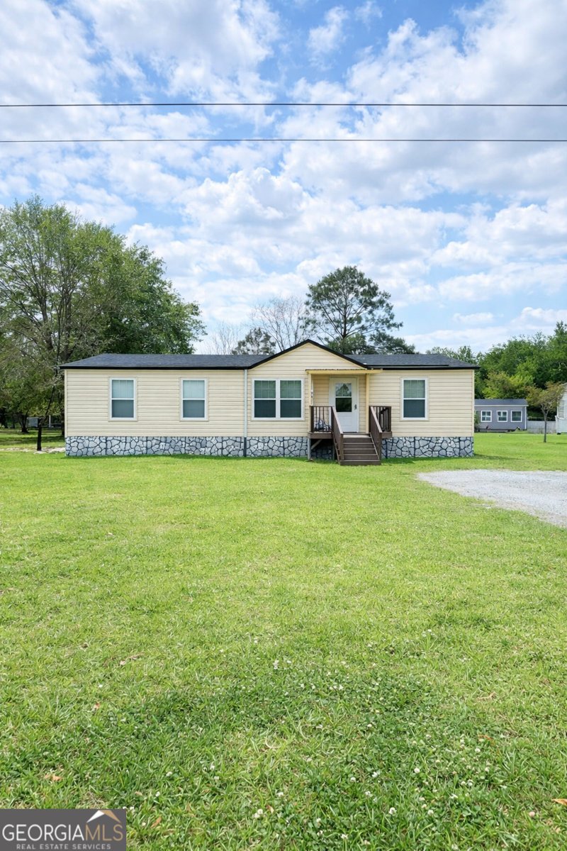 67 Wax Myrtle Way Ludowici - main photo
