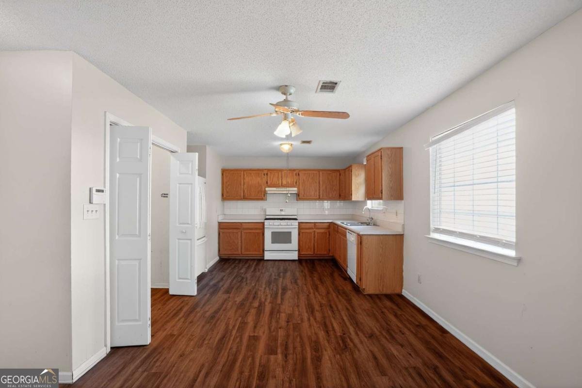 3532 Oak Leaf Court Rex - Photo 7