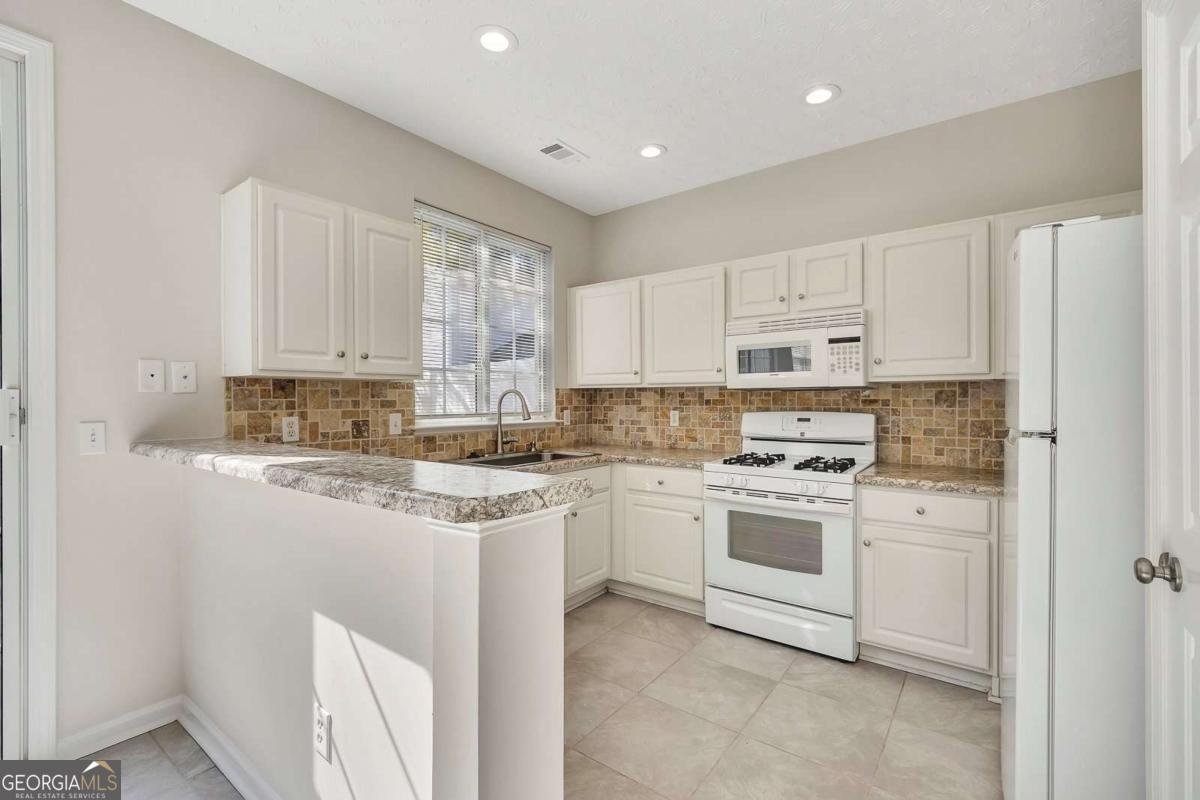 631 Windcroft Circle Acworth - Photo 11