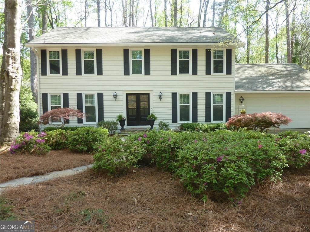 615 Lake Forest Court Roswell - Photo 1