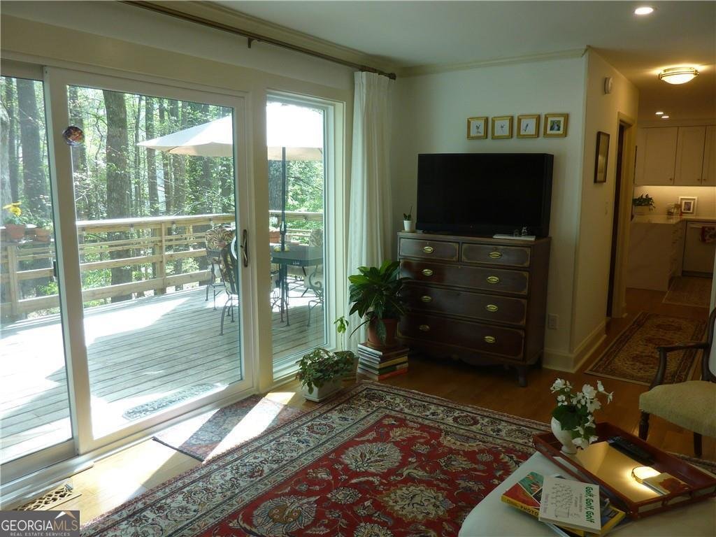 615 Lake Forest Court Roswell - Photo 10