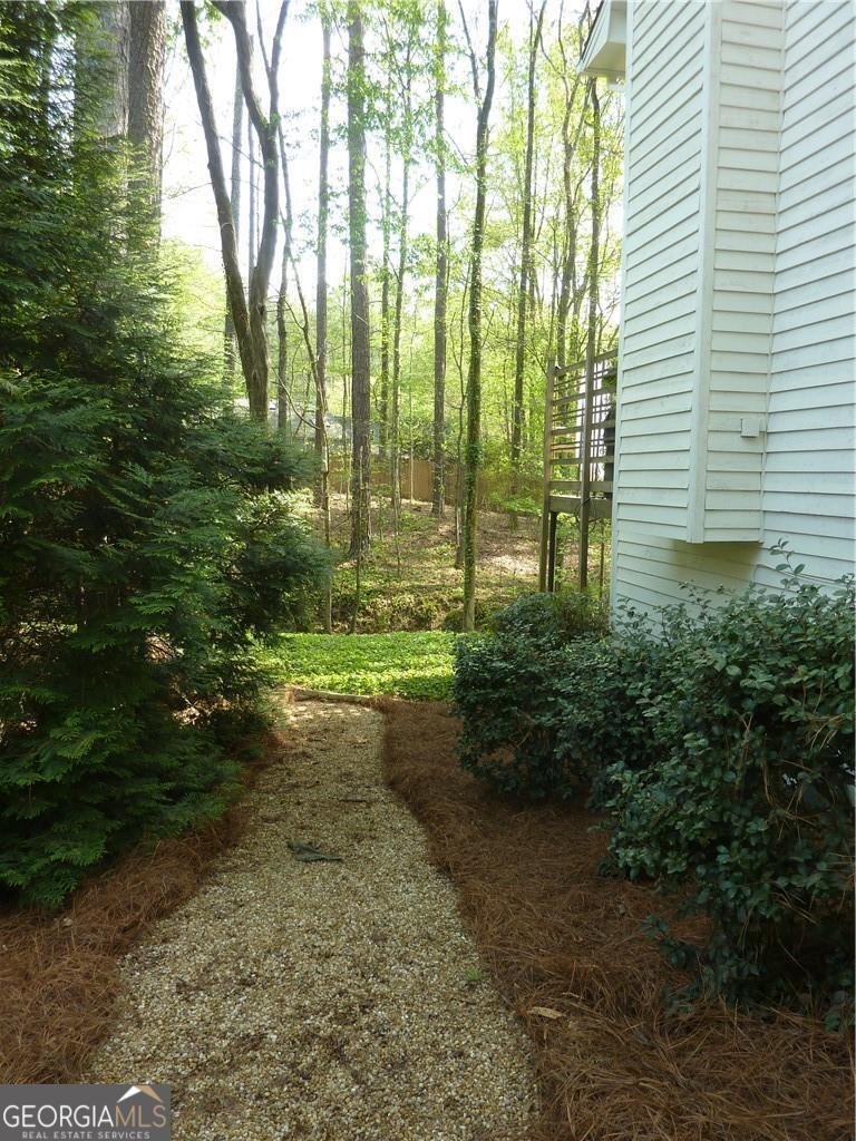 615 Lake Forest Court Roswell - Photo 24