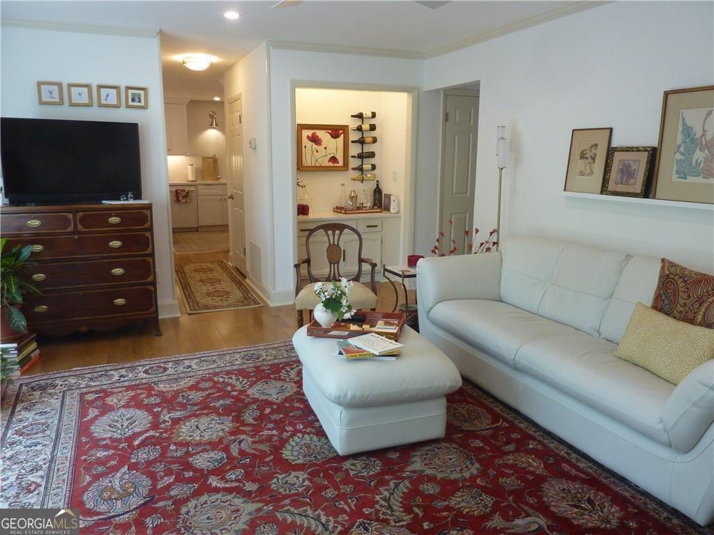 615 Lake Forest Court Roswell - Photo 9