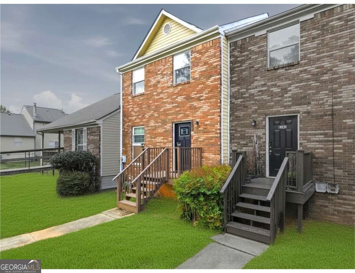 6103 Cobblestone Court Douglasville - Photo 1