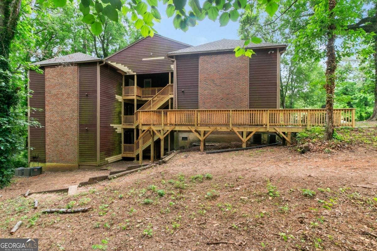 5551 Mountain Springs Circle Stone Mountain - Photo 13