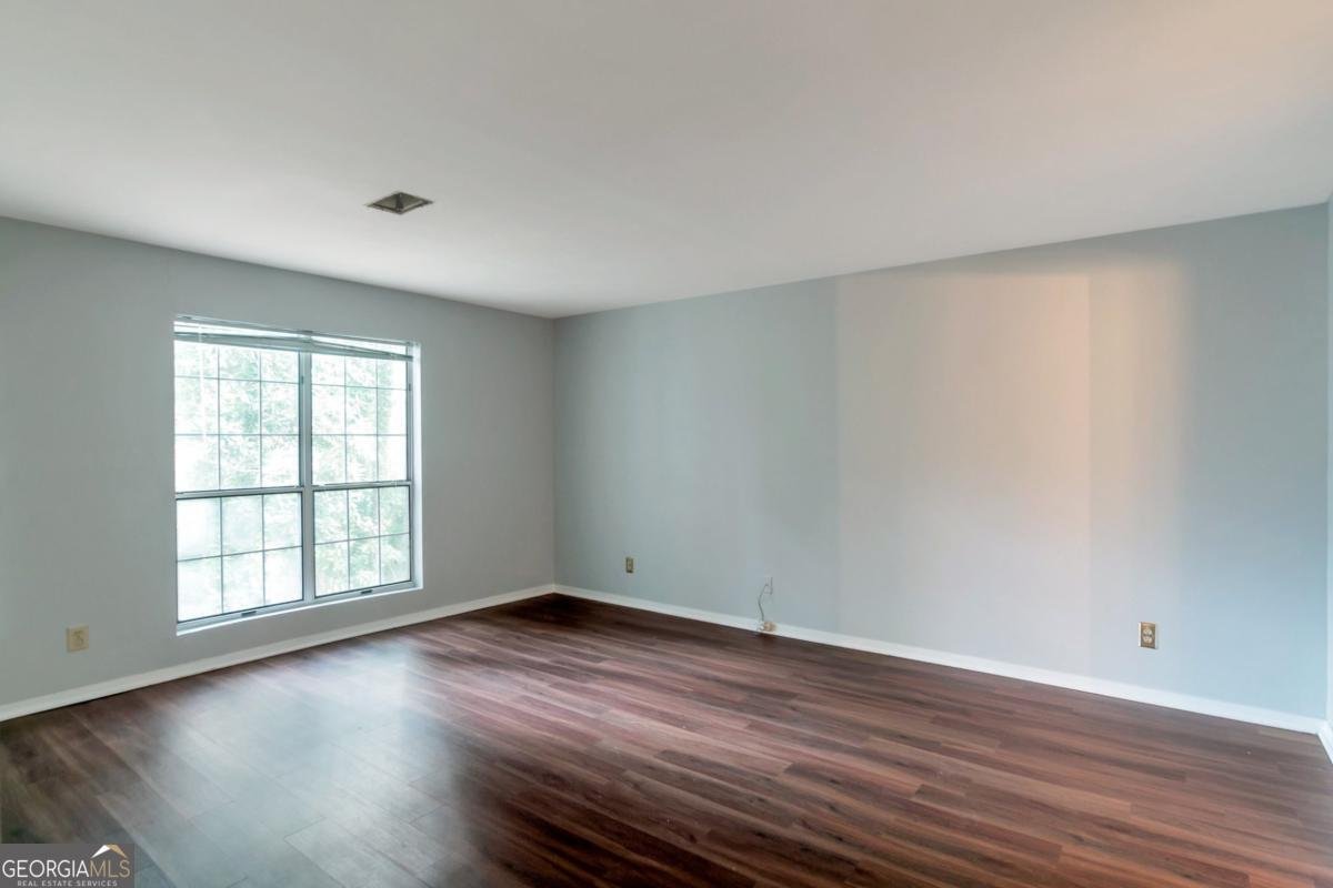 5551 Mountain Springs Circle Stone Mountain - Photo 7