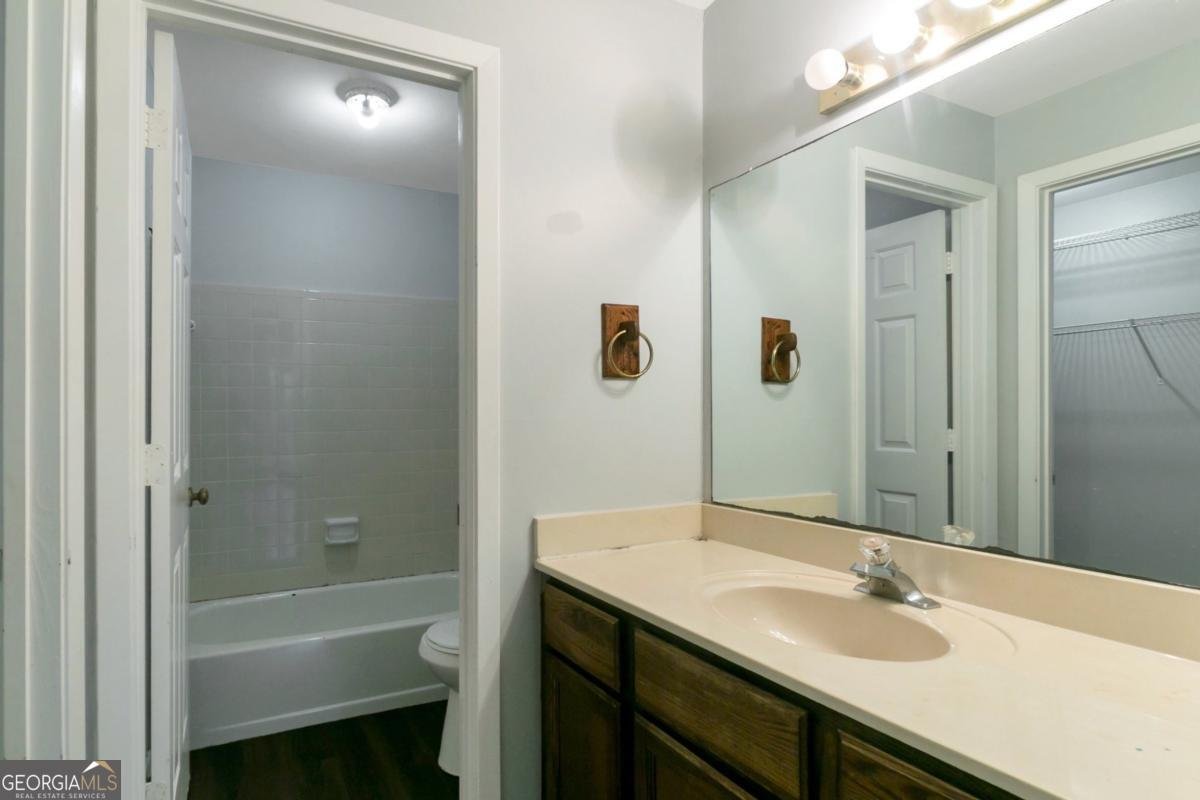 5551 Mountain Springs Circle Stone Mountain - Photo 9