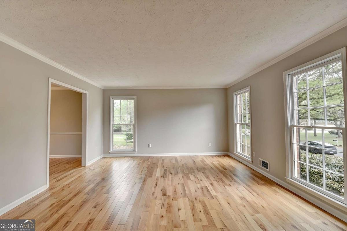 2451 Meadowglen Trail Snellville - Photo 6