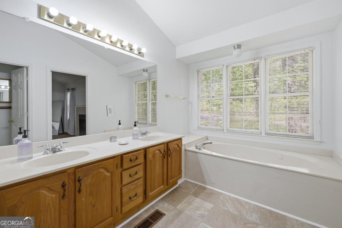 599 Saint James Walk Marietta - Photo 25