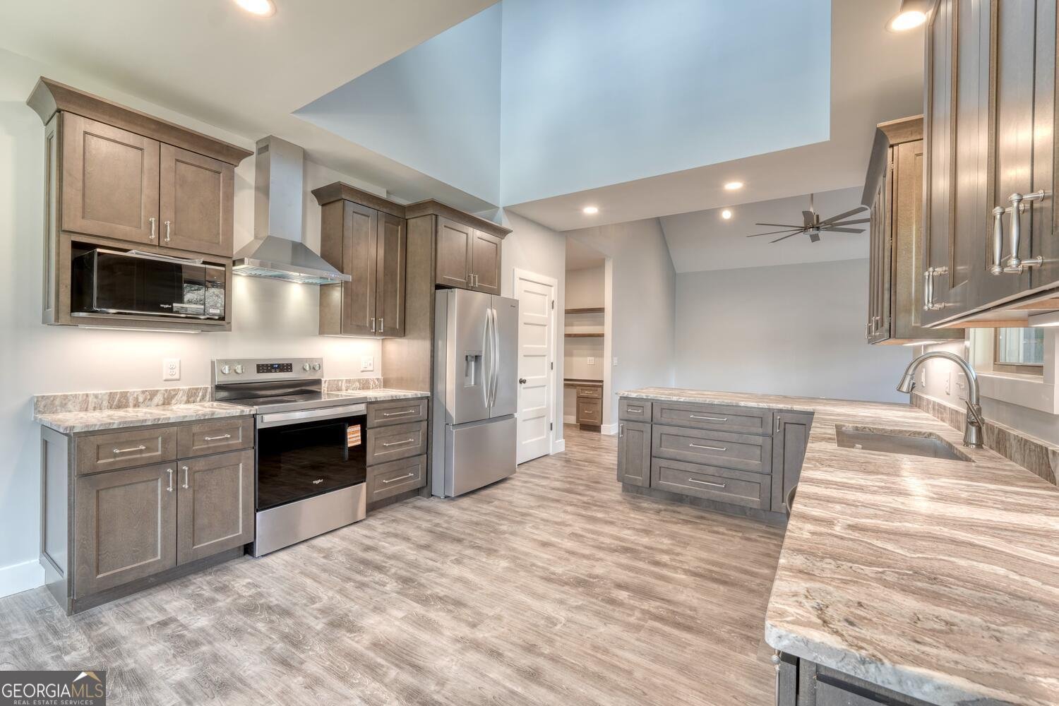 98 Brett Way Hiawassee - Photo 16