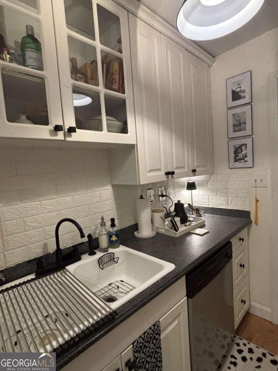 395 Pharr Road Atlanta - Photo 8