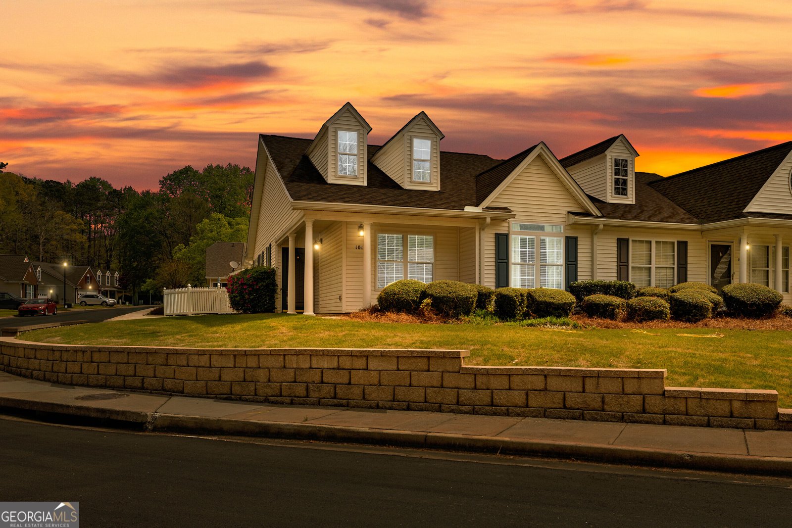 1017 Pinehurst Drive Peachtree City - Photo 1