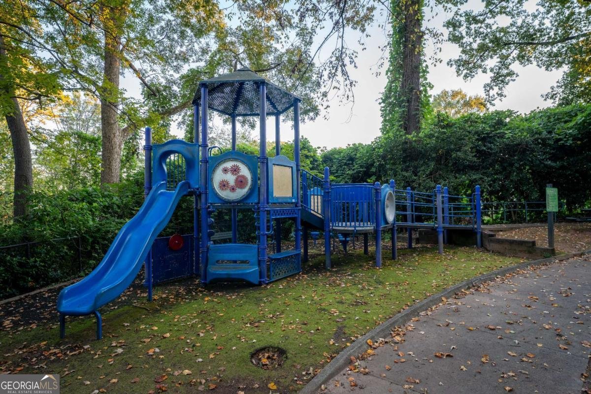 636 Hemlock Circle Atlanta - Photo 7