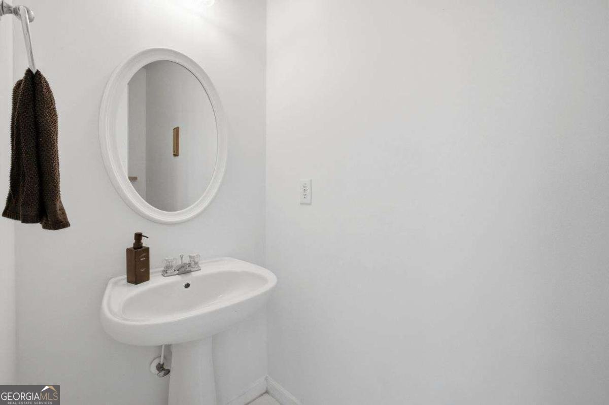 816 Pond View Lane Sugar Hill - Photo 23