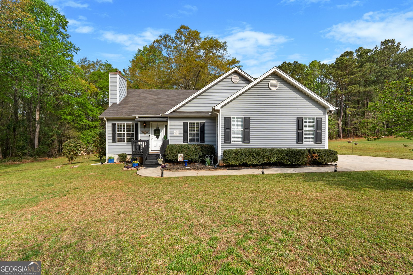 95 Otara Woods Drive Newnan - Photo 1