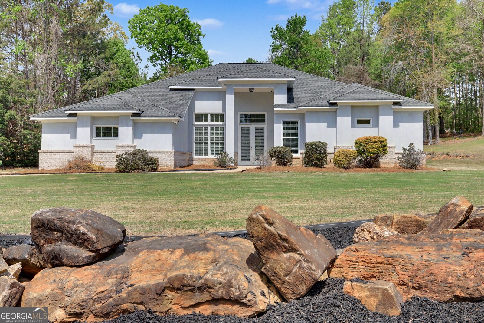 131 Johns Creek Lane Stockbridge - Photo 1