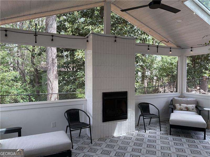 243 Gwinnett Street Buford - Photo 10