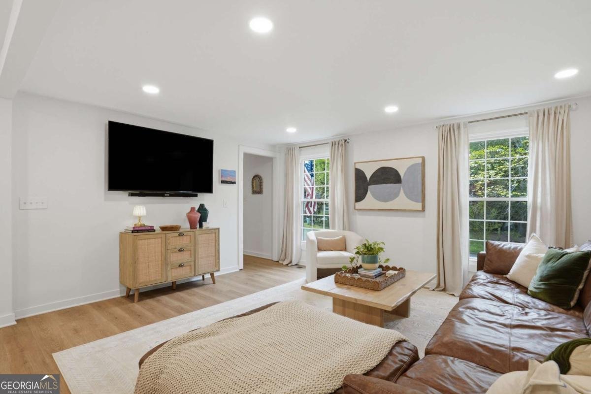 120 Hillside Lane Roswell - Photo 6