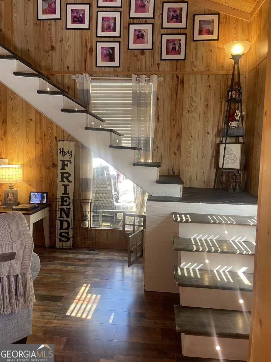 8 Cindy Parkway Cleveland - Photo 17