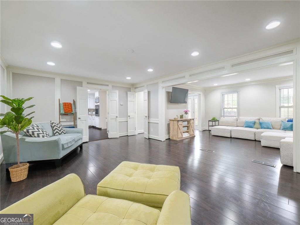 945 Riverbend Drive Lilburn - Photo 10