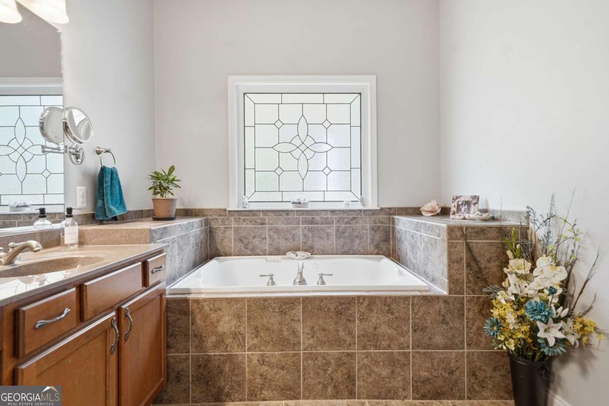 151 Newcastle Walk Woodstock - Photo 33