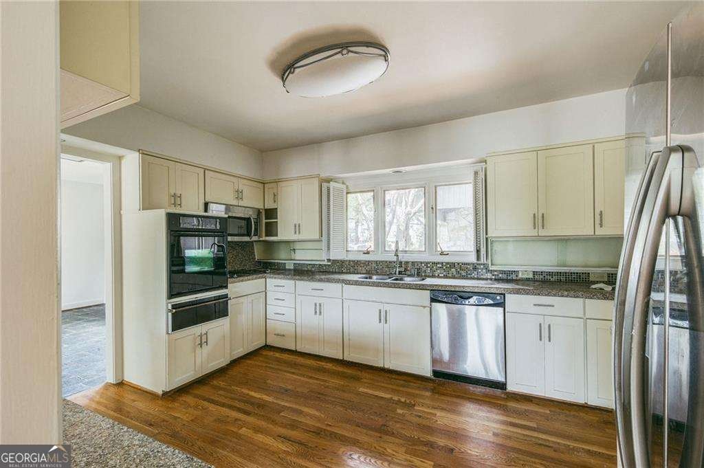 378 Hillside Drive Atlanta - Photo 6