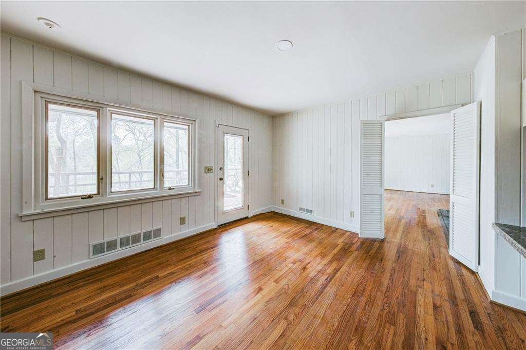 378 Hillside Drive Atlanta - Photo 7