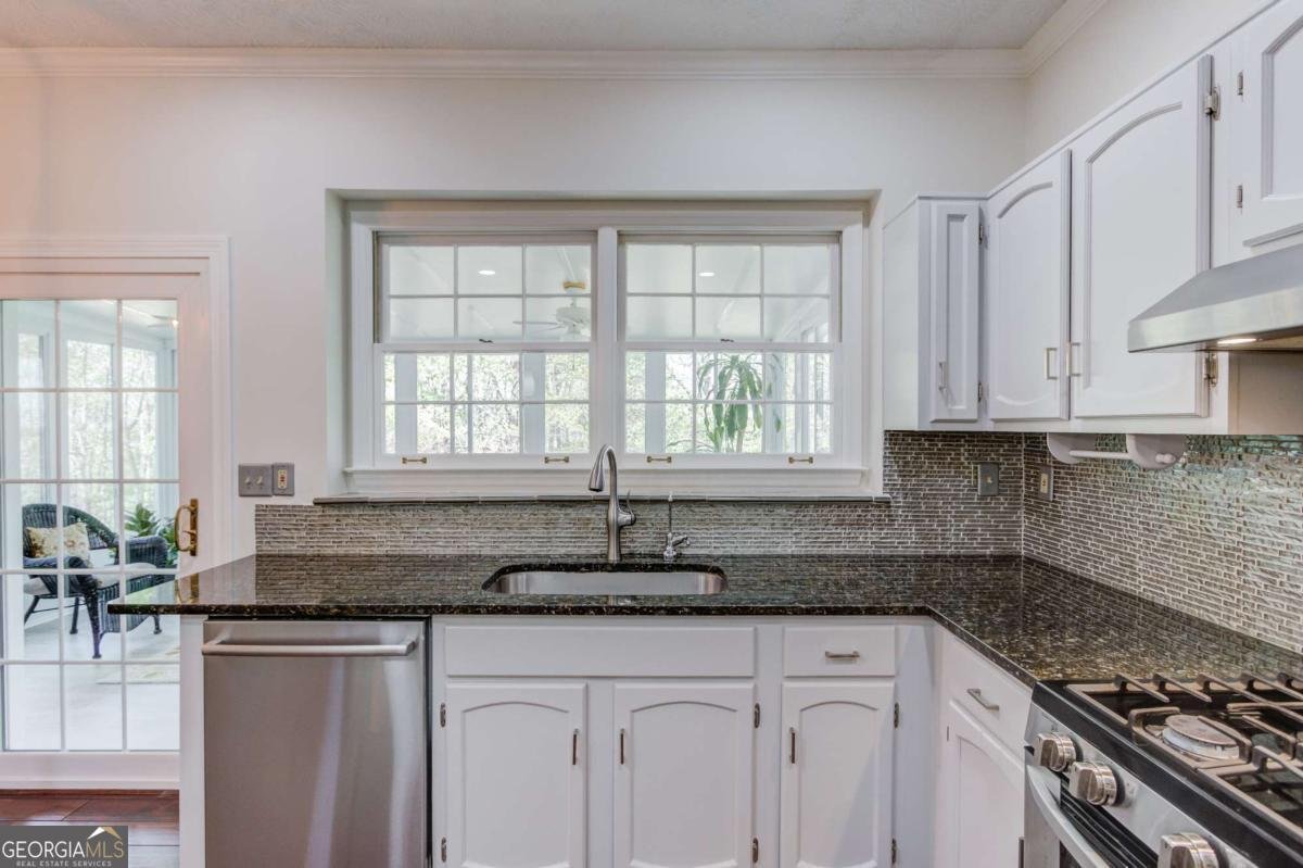 6530 Maid Marion Close Alpharetta - Photo 17