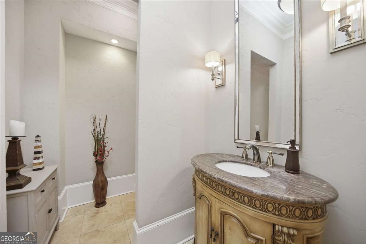 890 Marseilles Drive Sandy Springs - Photo 11