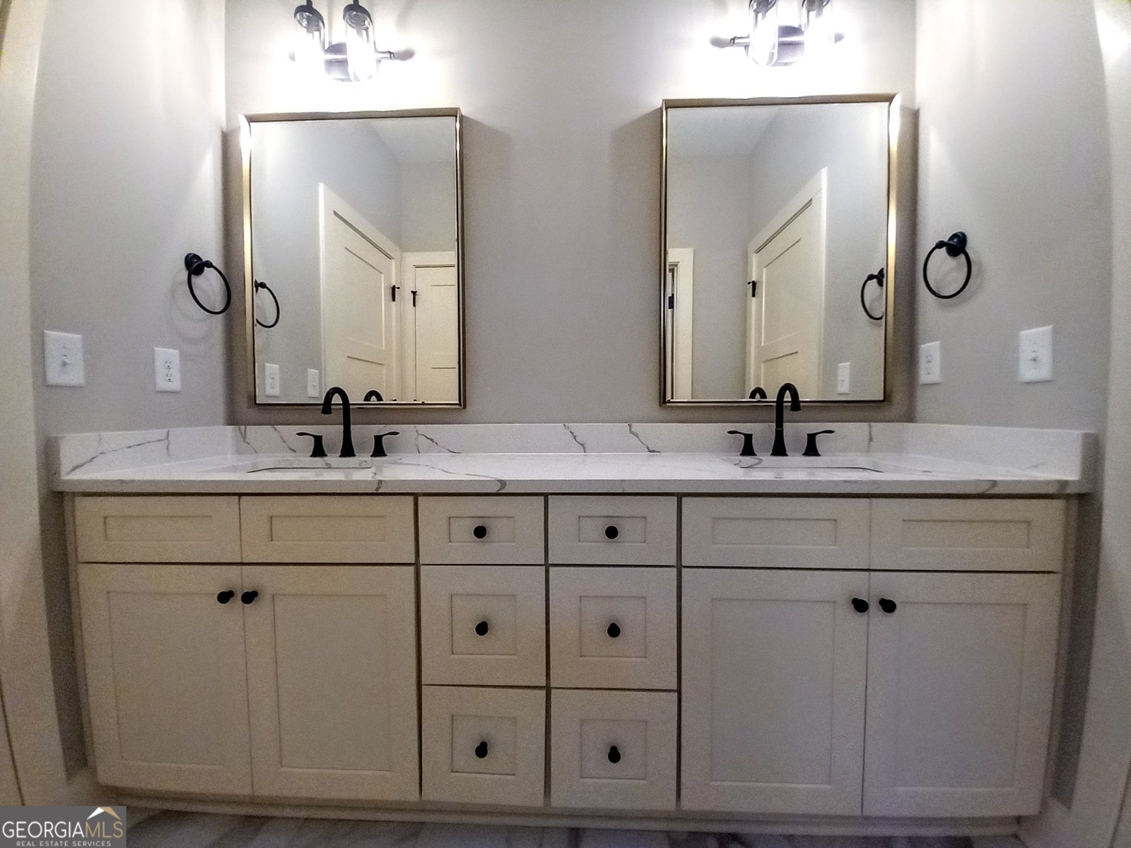 136 Rainey Road Temple - Photo 52