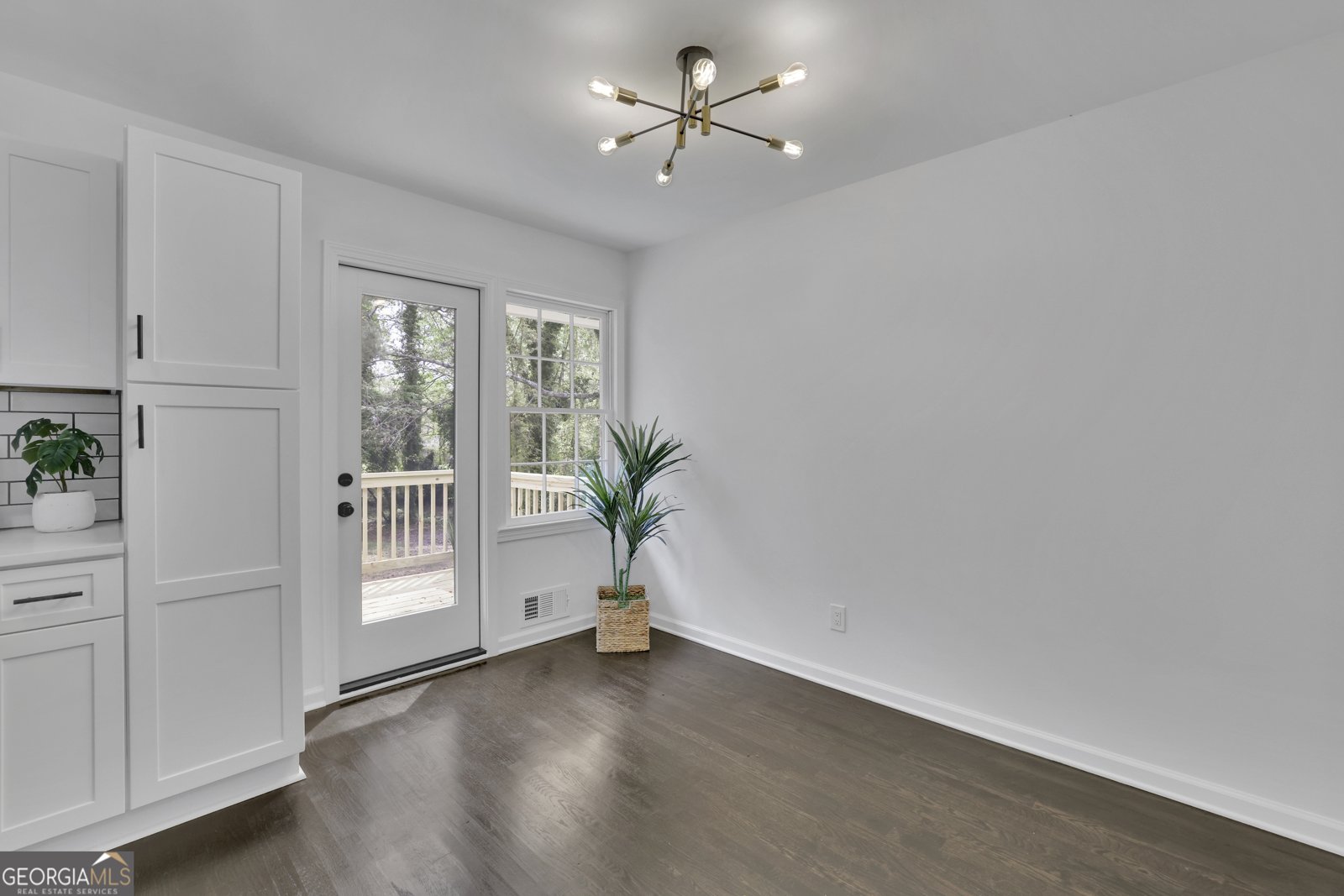 4399 Chelou Drive Austell - Photo 10