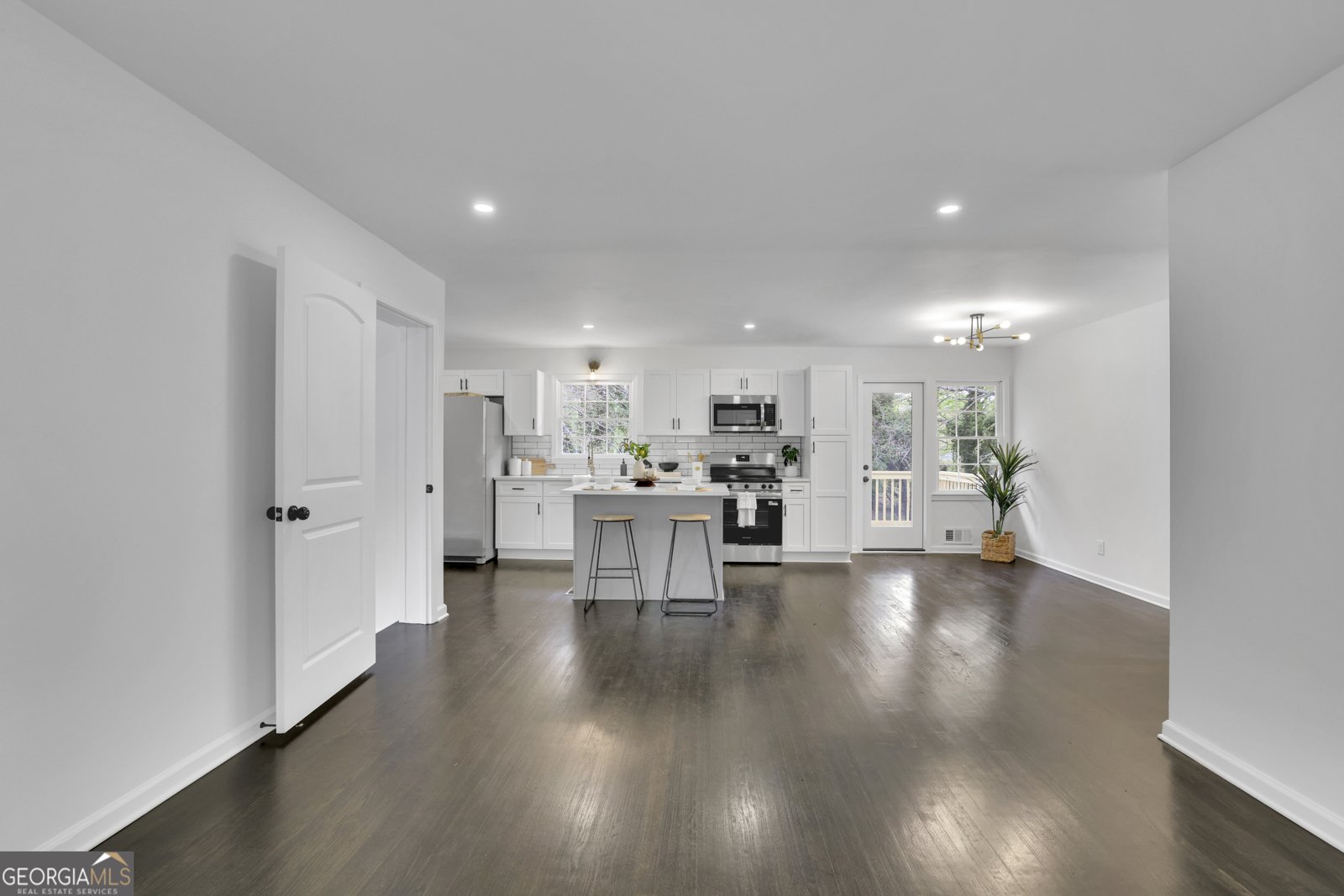 4399 Chelou Drive Austell - Photo 6