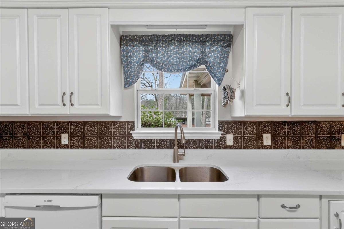 330 Central Avenue Guyton - Photo 11