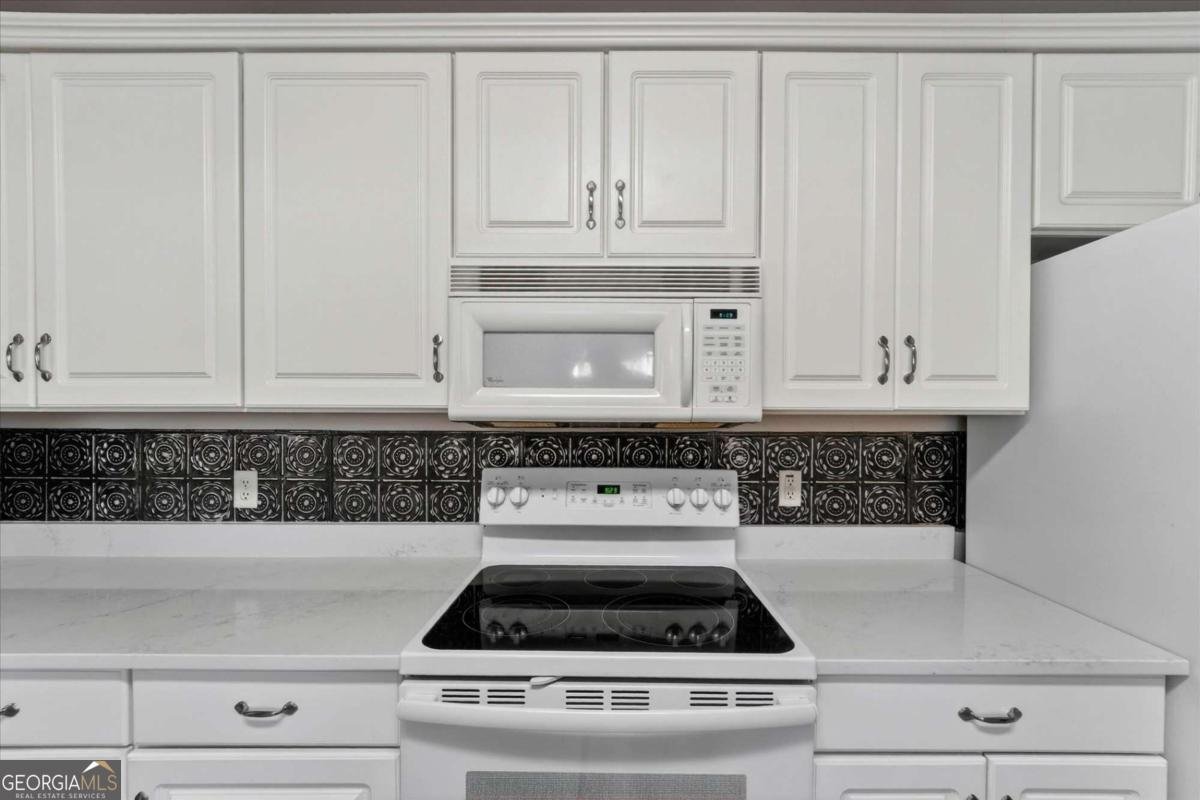 330 Central Avenue Guyton - Photo 13