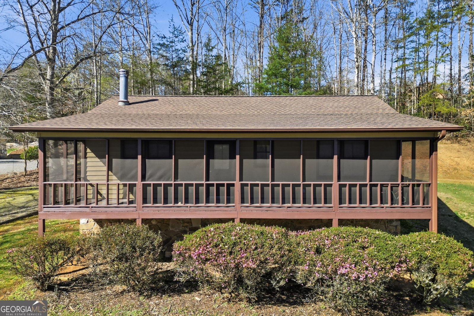 2083 wood lake Lane young harris - Photo 1