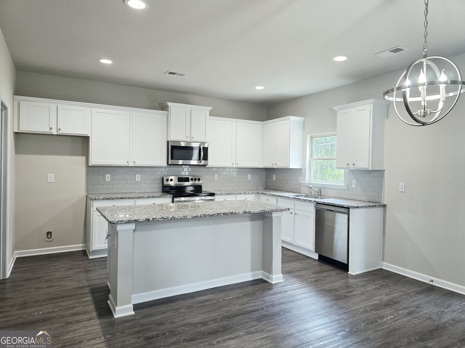 112 Tuxedo Road Ellenwood - Photo 6