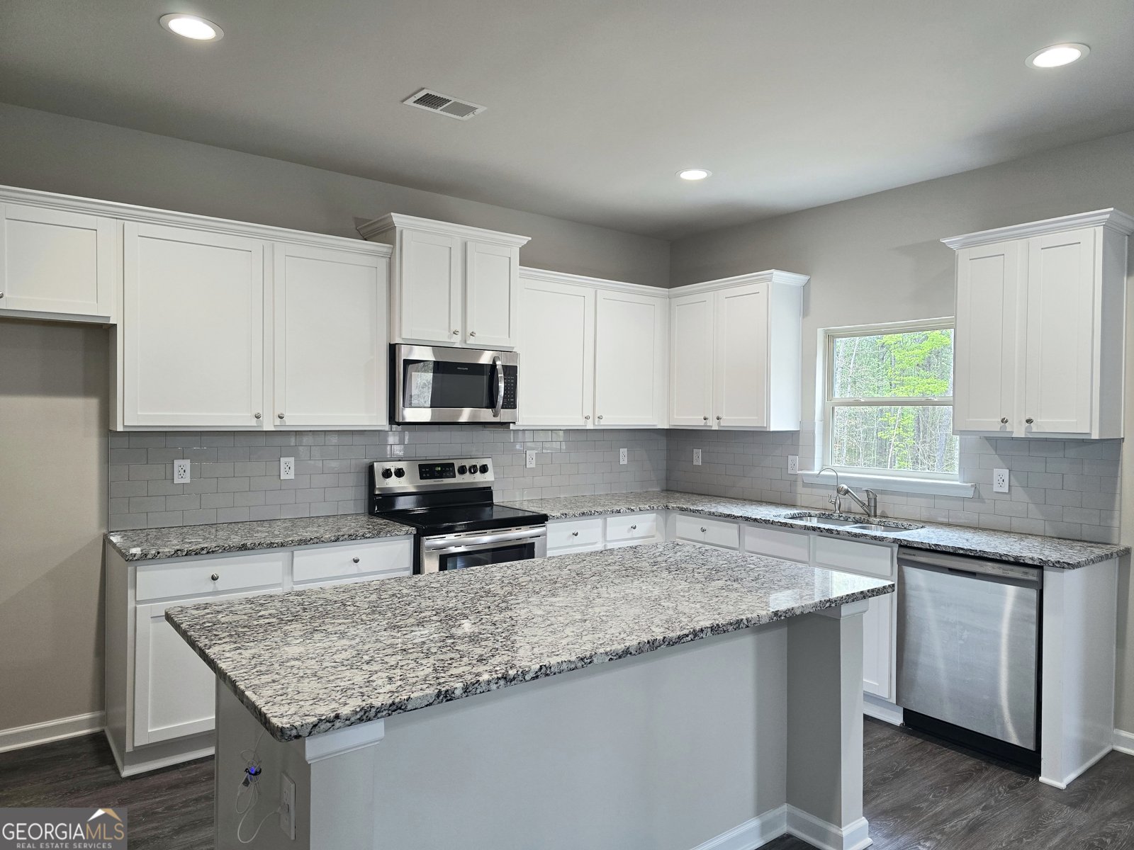 112 Tuxedo Road Ellenwood - Photo 7