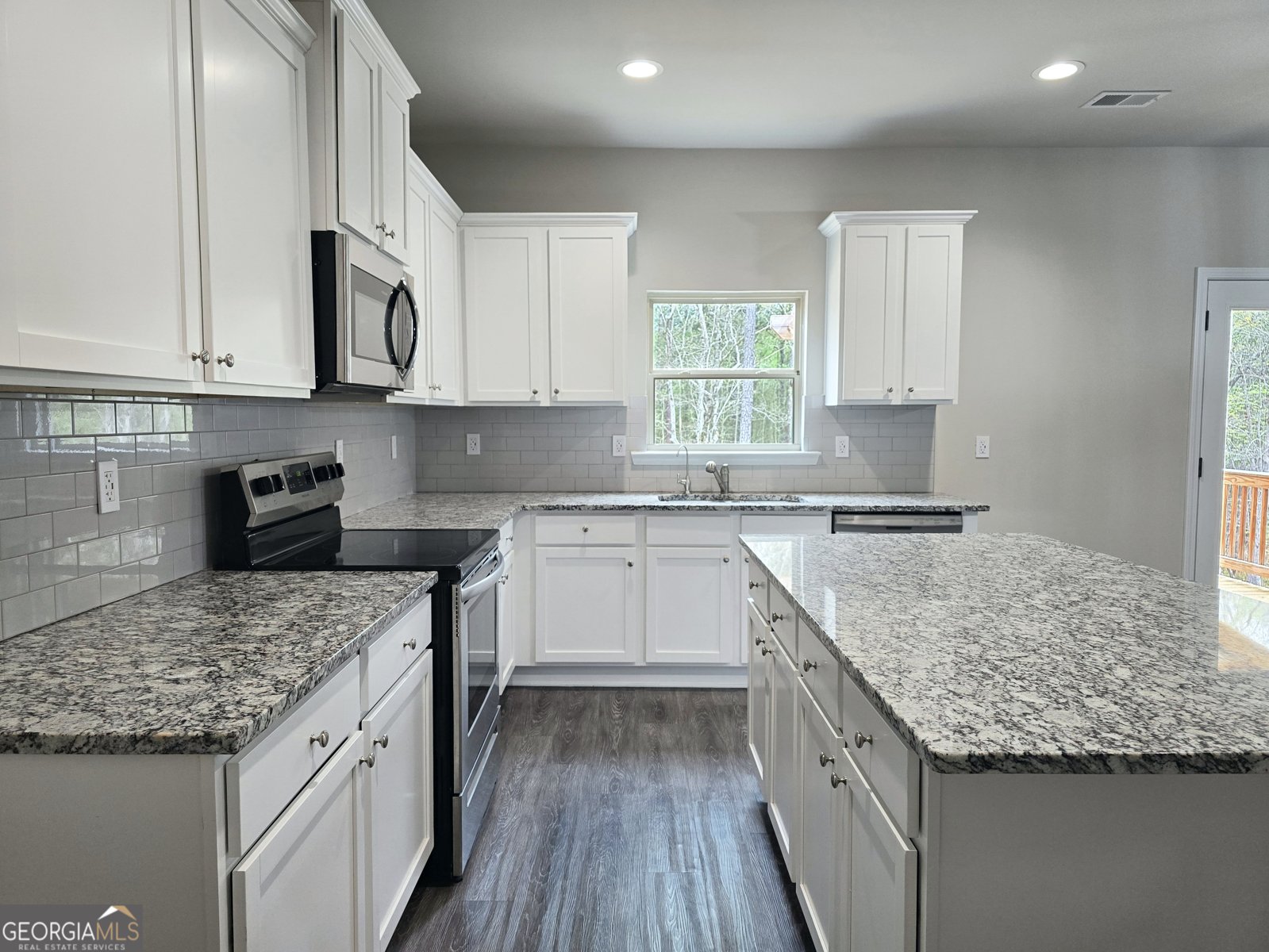 112 Tuxedo Road Ellenwood - Photo 8