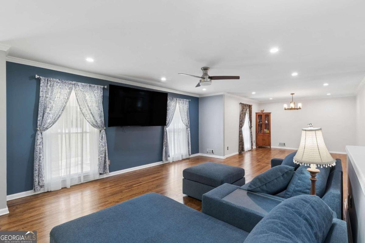 2410 Henderson Road Tucker - Photo 8