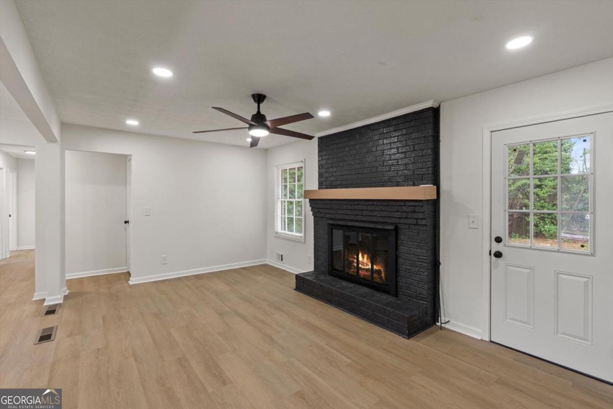 4328 Luxembourg Drive Decatur - Photo 9