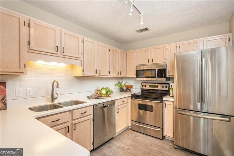 229 Dennis Drive Alpharetta - Photo 18