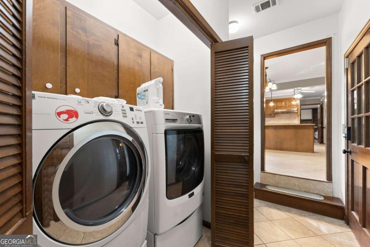 556 Daisy Nash Drive Lilburn - Photo 17