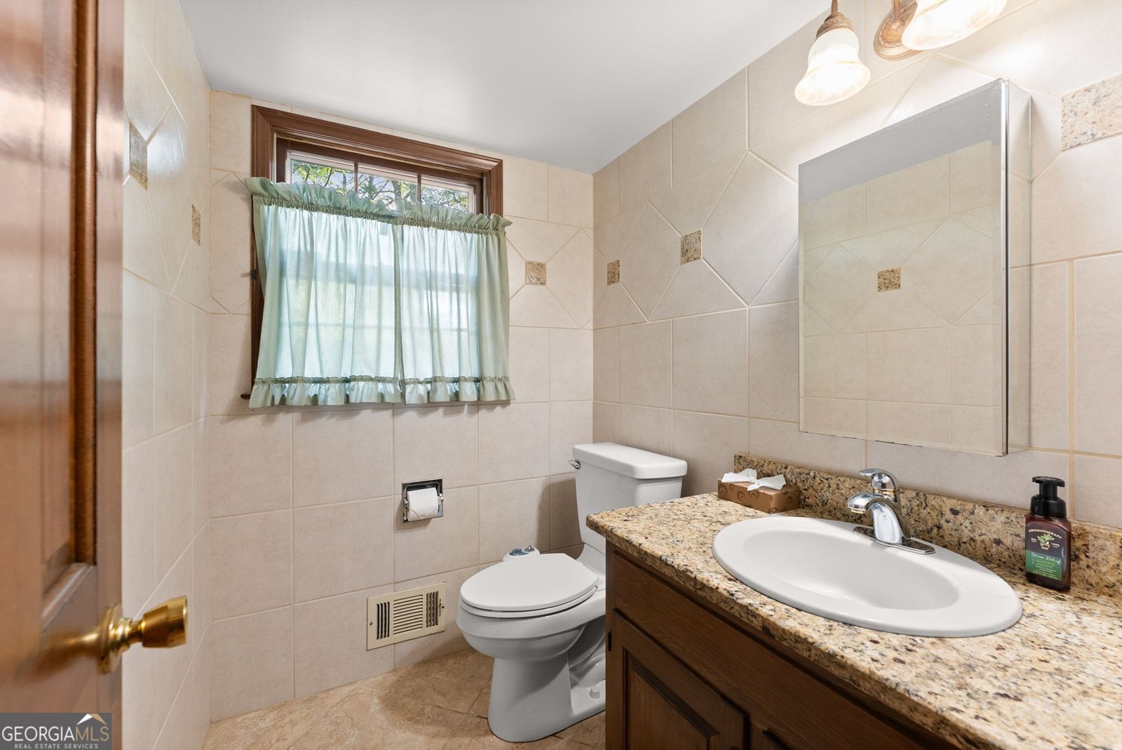 556 Daisy Nash Drive Lilburn - Photo 18